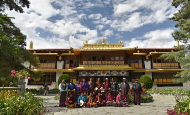 Lhasa Trip Norbu Lingka: Entry by Road, Exit by Flight